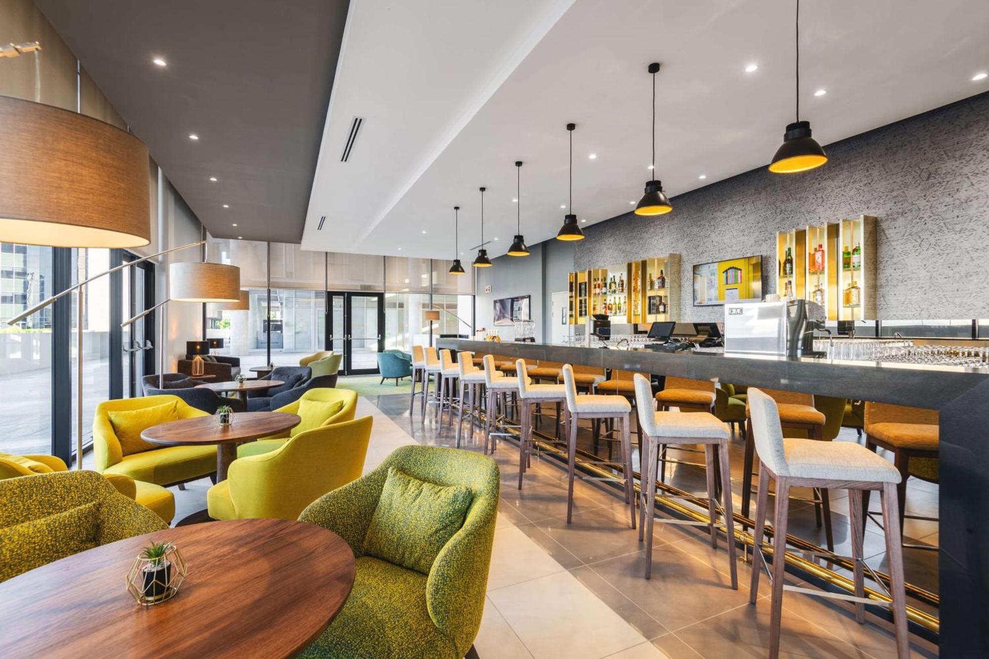 Hilton Garden Inn Windhoek Exteriör bild